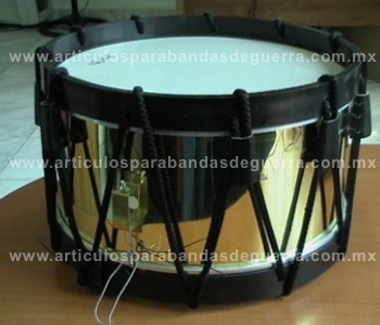 Venta de artículos para bandas de guerra